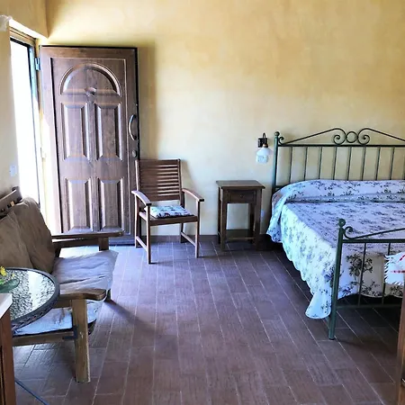 In With Pool & Σπίτι διακοπών *