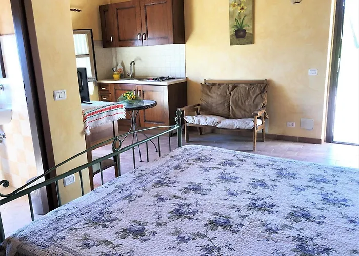 In With Pool & Σπίτι διακοπών Apecchio