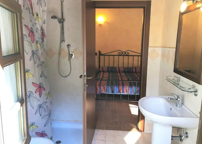 In With Pool & * Apecchio